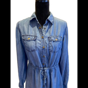 Maurice’s Light Denim Dress Size Medium Snap Front Elastic Waist Western Rodeo